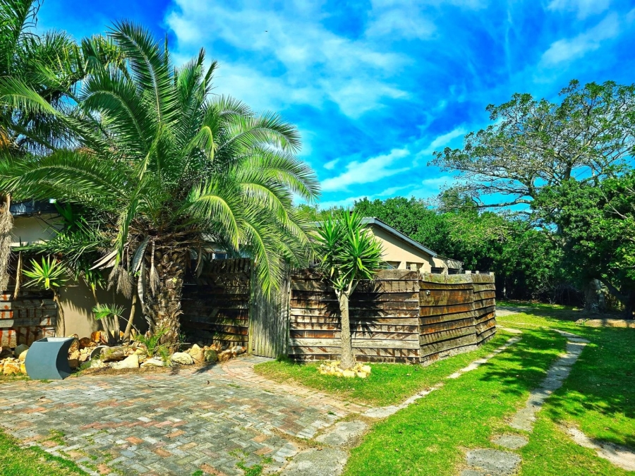 Commercial Property for Sale in Theescombe Eastern Cape